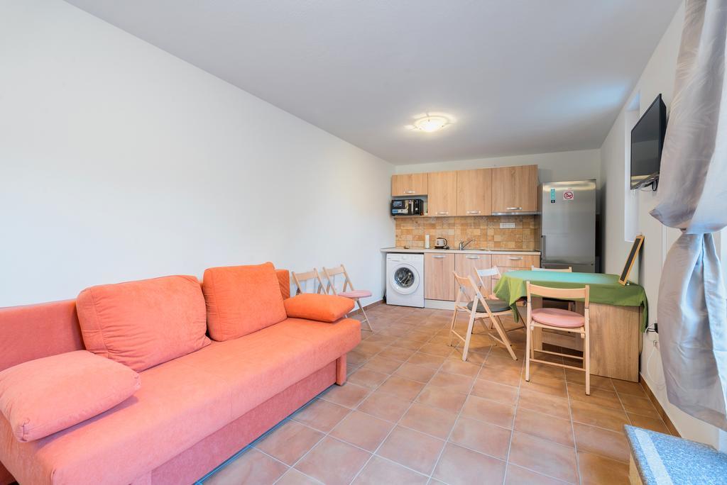 Apartment Pod Kastilom Елса Экстерьер фото